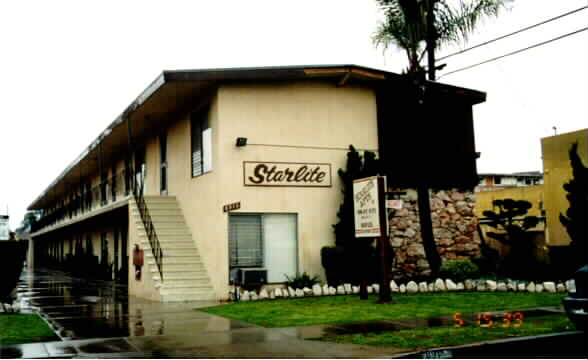 Starlite Apartments in South Gate, CA - Foto de edificio