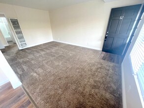 2115 Placentia Ave in Costa Mesa, CA - Building Photo - Building Photo
