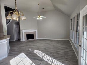 328 Ashley Pl in Murphy, TX - Foto de edificio - Building Photo