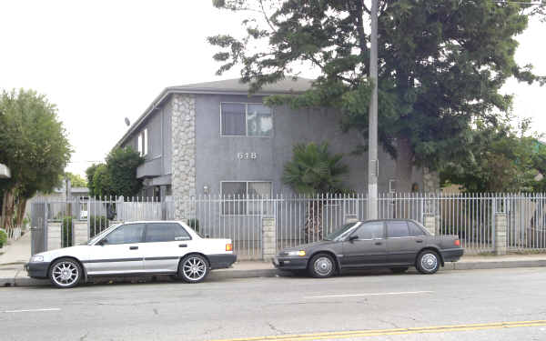 618 N Wilmington Blvd in Wilmington, CA - Building Photo