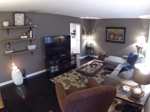 563 Janet Dr in Canfield, OH - Building Photo - Building Photo