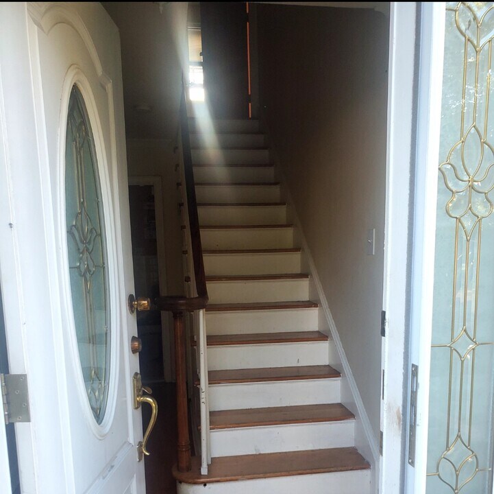 243 Eppirt St in East Orange, NJ - Building Photo