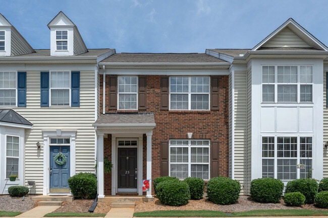 property at 25 Stratus Ct
