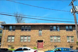367 Sanford Ave, Unit 1R in Newark, NJ - Building Photo