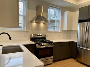 1637 W Huron St in Chicago, IL - Building Photo - Building Photo