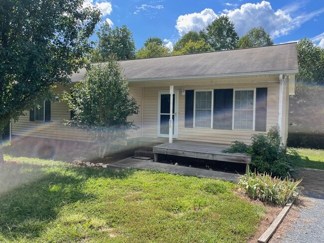 property at 876 Sourwood Dr