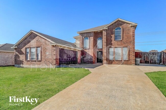 property at 3001 Creekbend Ct