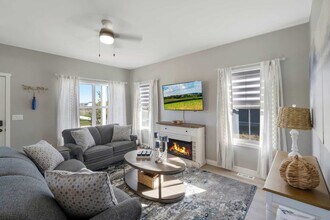 6 Lilac Ln in Ottawa, IL - Foto de edificio - Building Photo