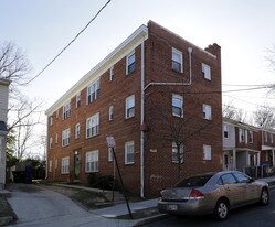 301 56th St NE in Washington, DC - Building Photo