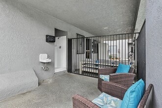 Loma Vista Apartments in San Bernardino, CA - Foto de edificio - Building Photo