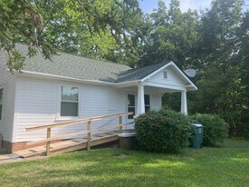 3461 Sunnycrest Ave in Greensboro, NC - Building Photo