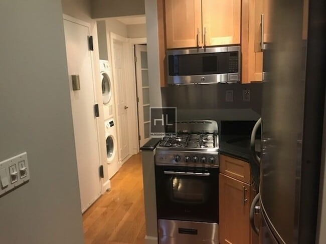 1ST AVE., Unit 3 in New York, NY - Building Photo - Building Photo