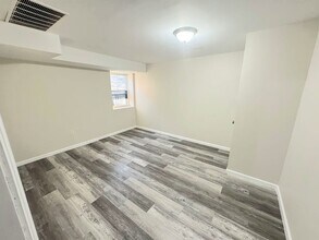 305 S 6th St in Newark, NJ - Building Photo - Building Photo