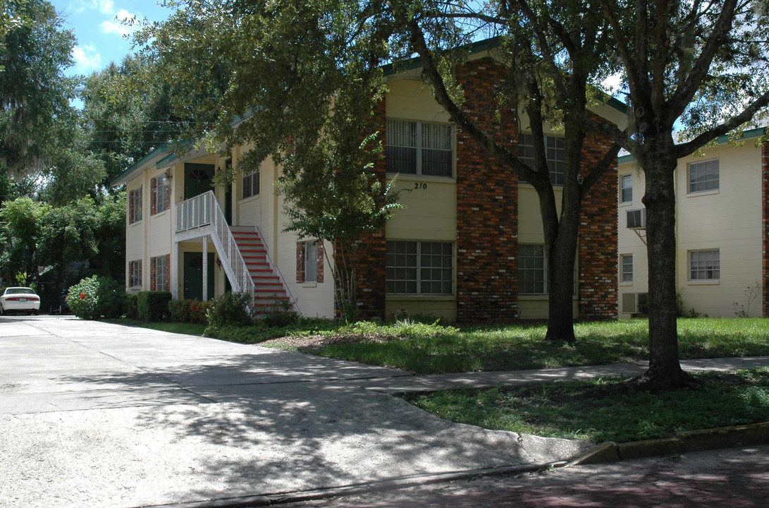 Colonial Apartments in Orlando, FL - Building Photo