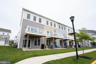 13002 Bowline Ln in Ocean City, MD - Building Photo - Building Photo