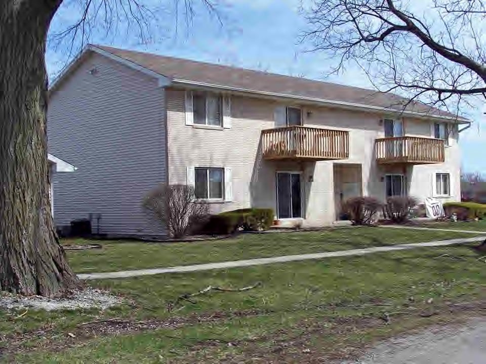 4 Unit in Gilman, IL - Building Photo