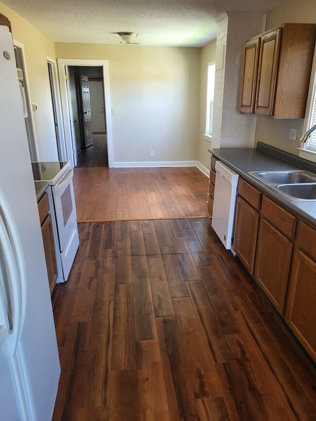 property at 103 Railroad St SE