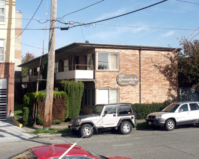 East Greenlake Apartments in Seattle, WA - Foto de edificio - Building Photo