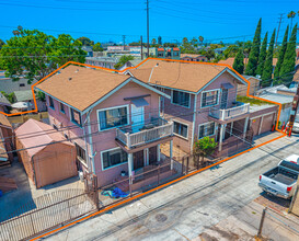 529 W 10th St in Long Beach, CA - Building Photo - Building Photo