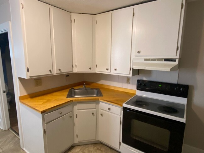 property at 422 W Orange St