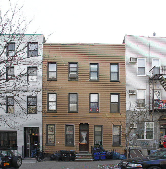 220 Suydam St in Brooklyn, NY - Building Photo - Building Photo