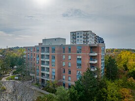 River Horizon in Guelph, ON - Building Photo
