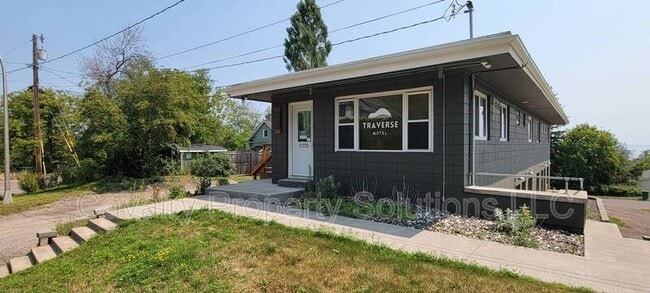 property at 923 E Central Entrance