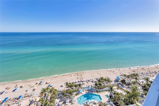 3535 S Ocean Dr, Unit 2002 in Hollywood, FL - Foto de edificio - Building Photo