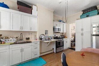 673 Summit Ave in Jersey City, NJ - Building Photo - Building Photo