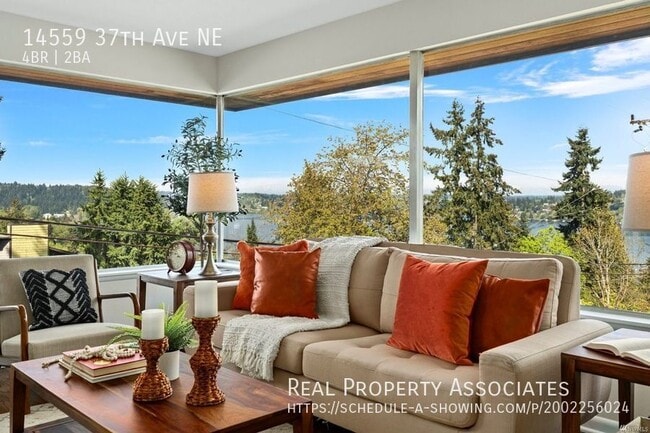 14559 37th Ave NE in Lake Forest Park, WA - Building Photo - Building Photo