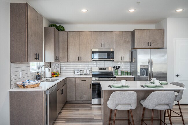 Gateway Court Townhomes - Shakopee, MN in Shakopee, MN - Building Photo - Interior Photo