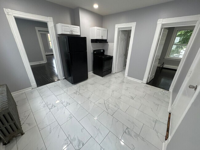 125 Dewitt St, Unit 2A