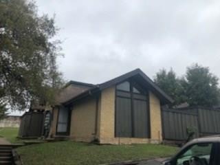 4622 Country Creek Dr-Unit -1195 in Dallas, TX - Building Photo - Building Photo