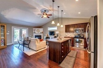 203 Meadowlark Ln in Sarnia, ON - Building Photo - Building Photo