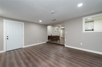 3106 S Marsalis Ave in Dallas, TX - Building Photo - Building Photo