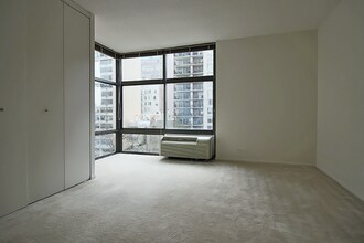 1202 N Stone St in Chicago, IL - Building Photo - Building Photo