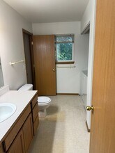 1072 Andis Rd in Burlington, WA - Building Photo - Building Photo