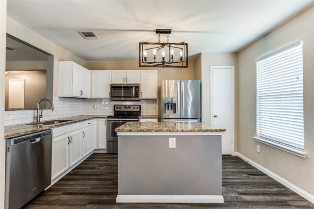 2405 Emerald Ln in McKinney, TX - Building Photo