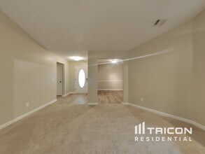 85 Parkwood Dr in Covington, GA - Foto de edificio - Building Photo