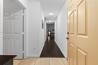 8395 SW 73rd Ave in Miami, FL - Building Photo - Building Photo