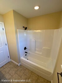 106 Sycamore Dr photo'