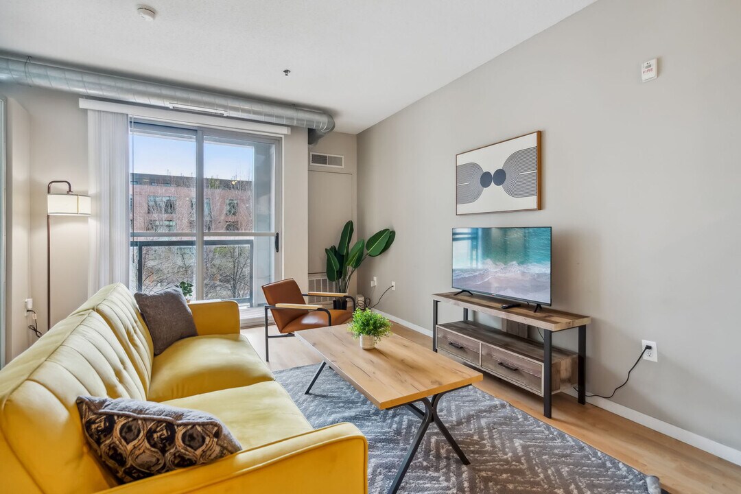 616 Washington Ave S in Minneapolis, MN - Building Photo