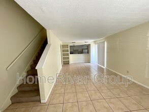 8517 Lincoln Cove Dr in Tampa, FL - Building Photo - Building Photo
