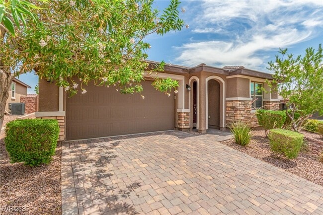 7114 Flora Lam St in Las Vegas, NV - Building Photo - Building Photo
