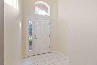 19119 Dove Creek Dr in Tampa, FL - Building Photo - Building Photo
