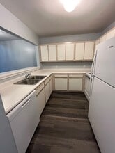 4804 College Rd in Wilmington, NC - Building Photo - Building Photo