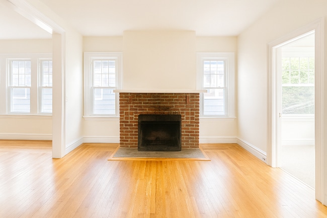 10 Walden St in Hamden, CT - Building Photo - Building Photo