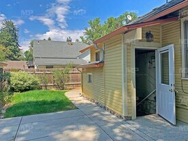 645 1/2 S Loomis Ave in Fort Collins, CO - Building Photo