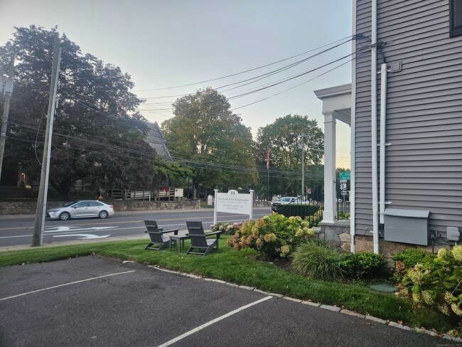 55 East Ave in Norwalk, CT - Foto de edificio - Building Photo