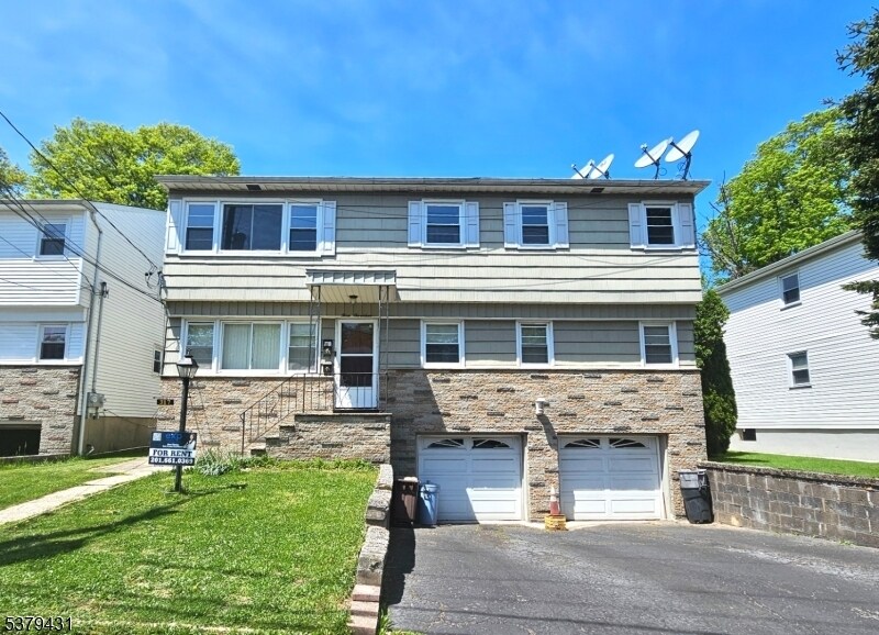 317 Trotting Rd in Union, NJ - Building Photo